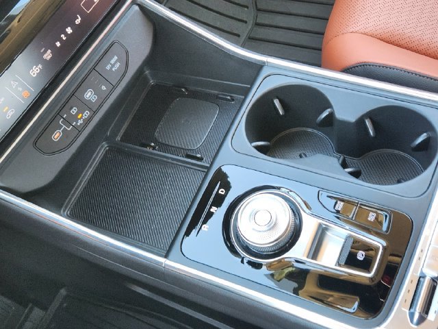 Certified 2026 Kia Carnival SX Prestige FWD image 21