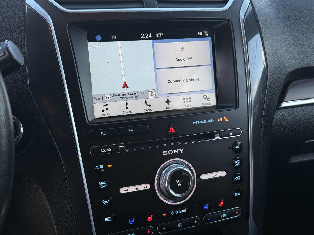 Used 2017 Ford Explorer Limited image 23