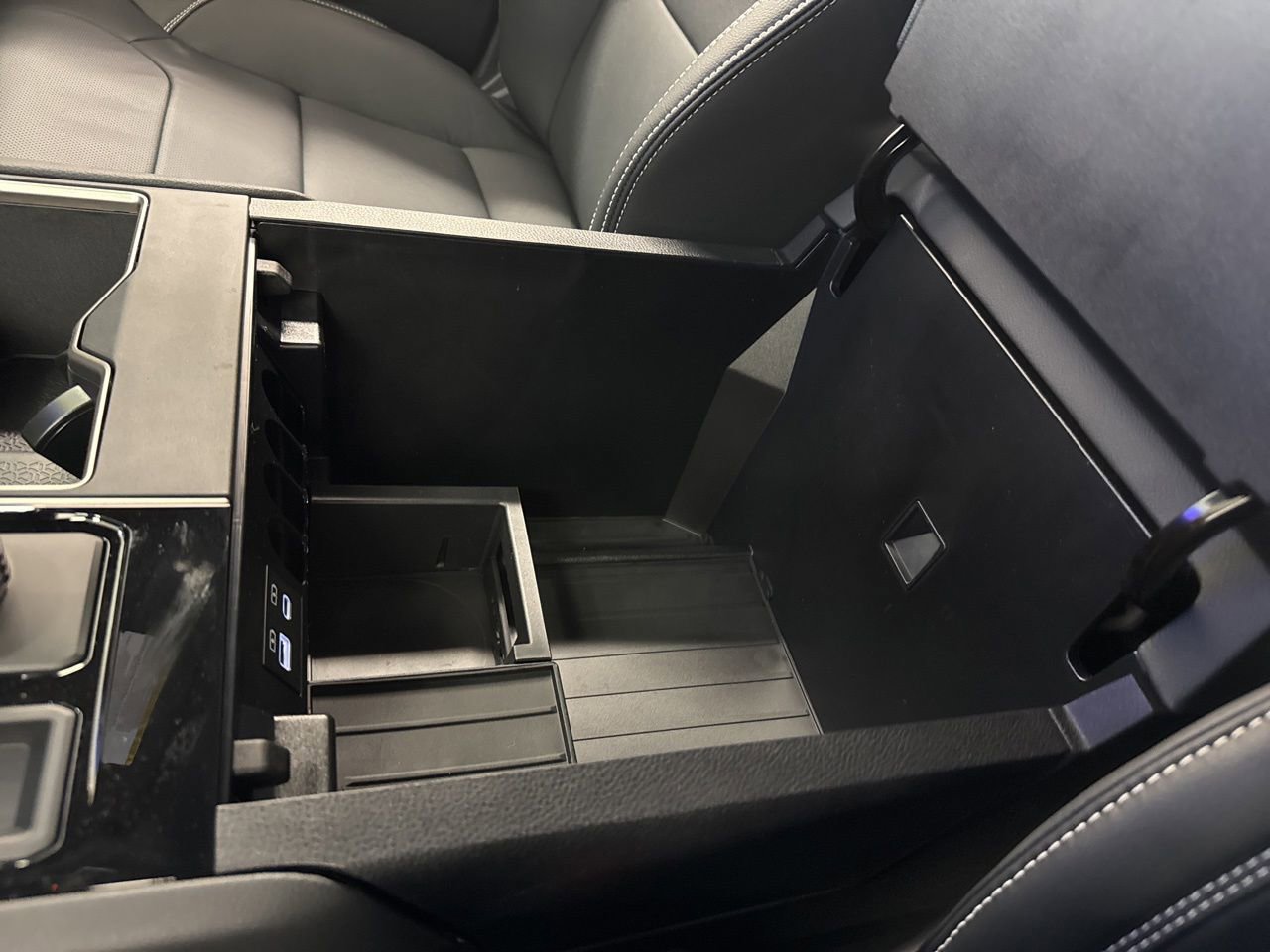 New 2026 Toyota Tundra Limited AWD/4WD image 32