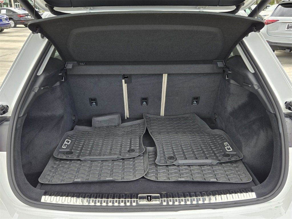 Used 2021 Audi Q3 2.0T Premium w/ Convenience Package image 13