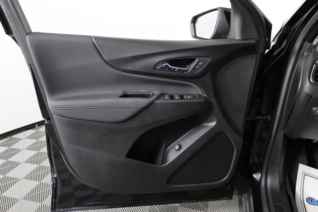 Used 2022 Chevrolet Equinox RS w/ LPO, Floor Liner Package image 12