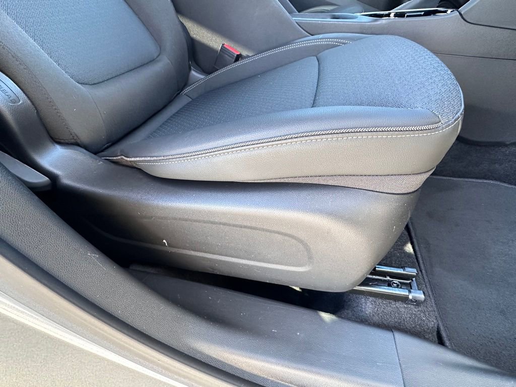Certified 2023 Buick Encore GX Select w/ Sport Touring Package FWD image 12
