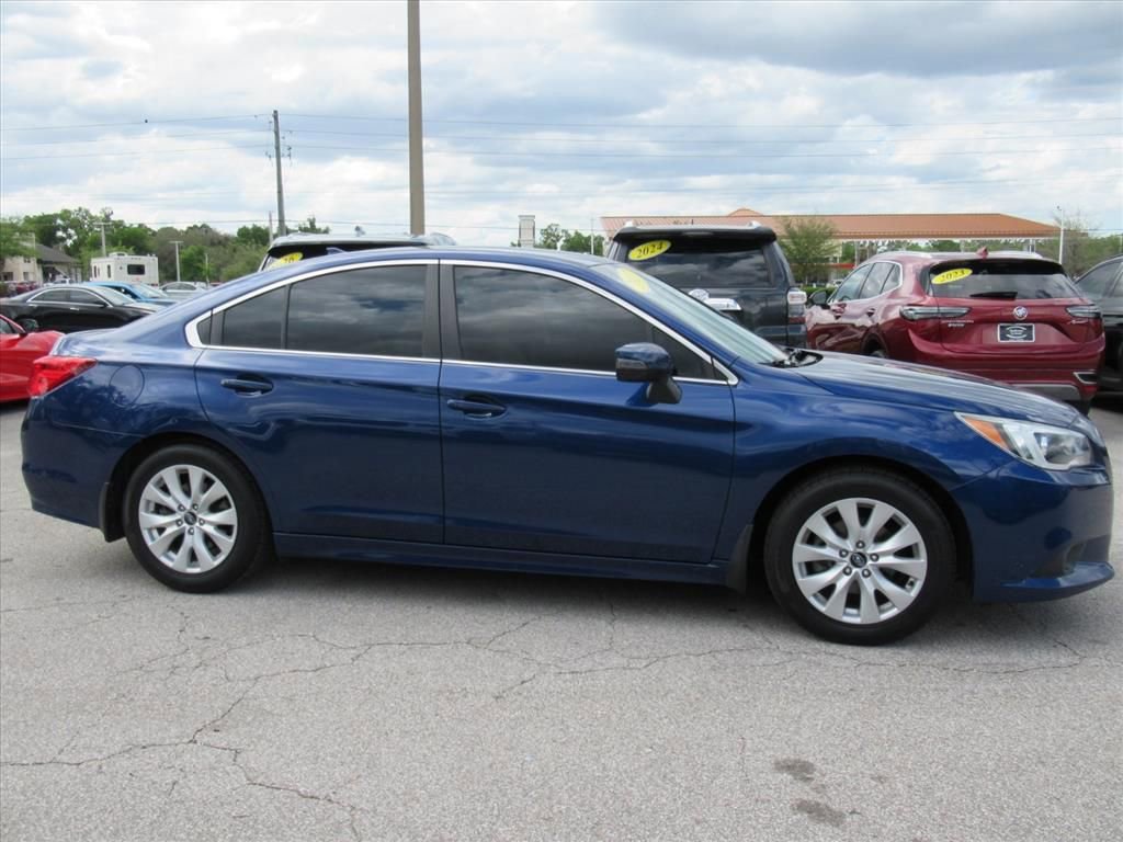 Used 2017 Subaru Legacy 2.5i Premium AWD/4WD image 2