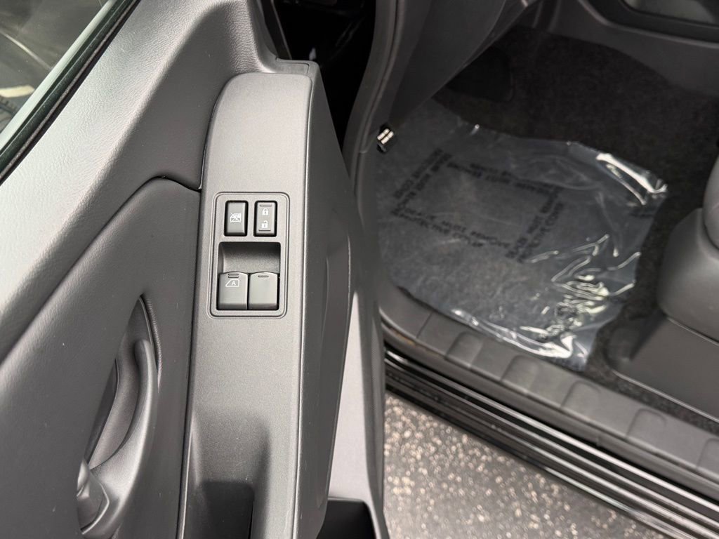 Used 2025 Nissan Frontier S image 13