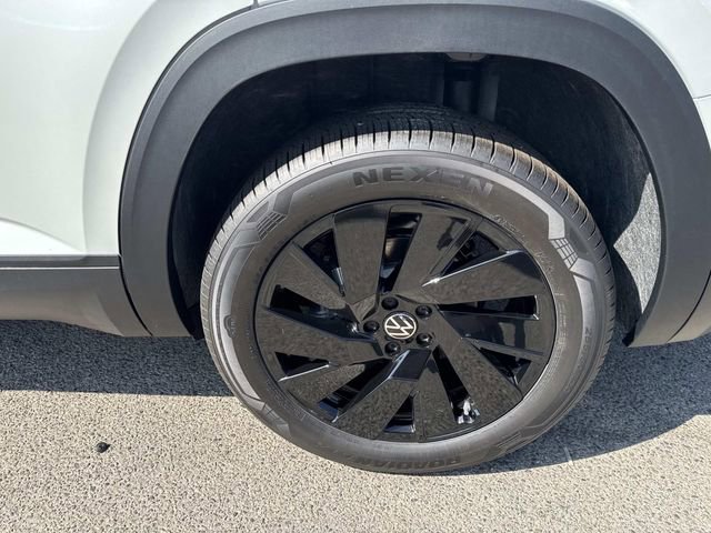 New 2026 Volkswagen Atlas SE FWD image 8