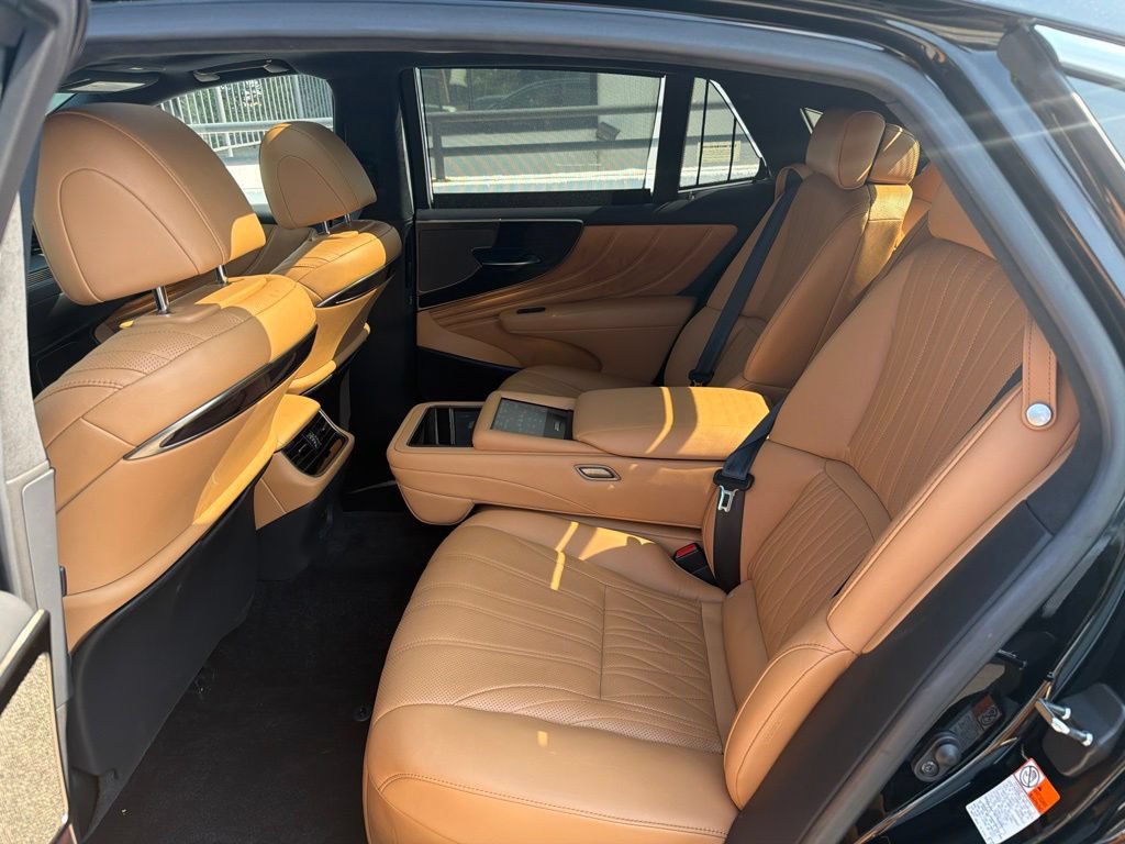 Used 2023 Lexus LS 500 AWD w/ Luxury Package image 22