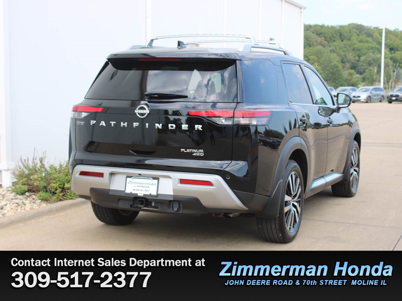 Used 2025 Nissan Pathfinder Platinum AWD/4WD image 2