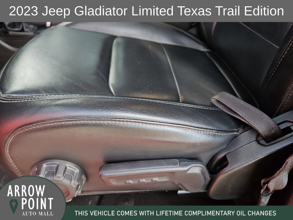 Used 2023 Jeep Gladiator Sport image 23