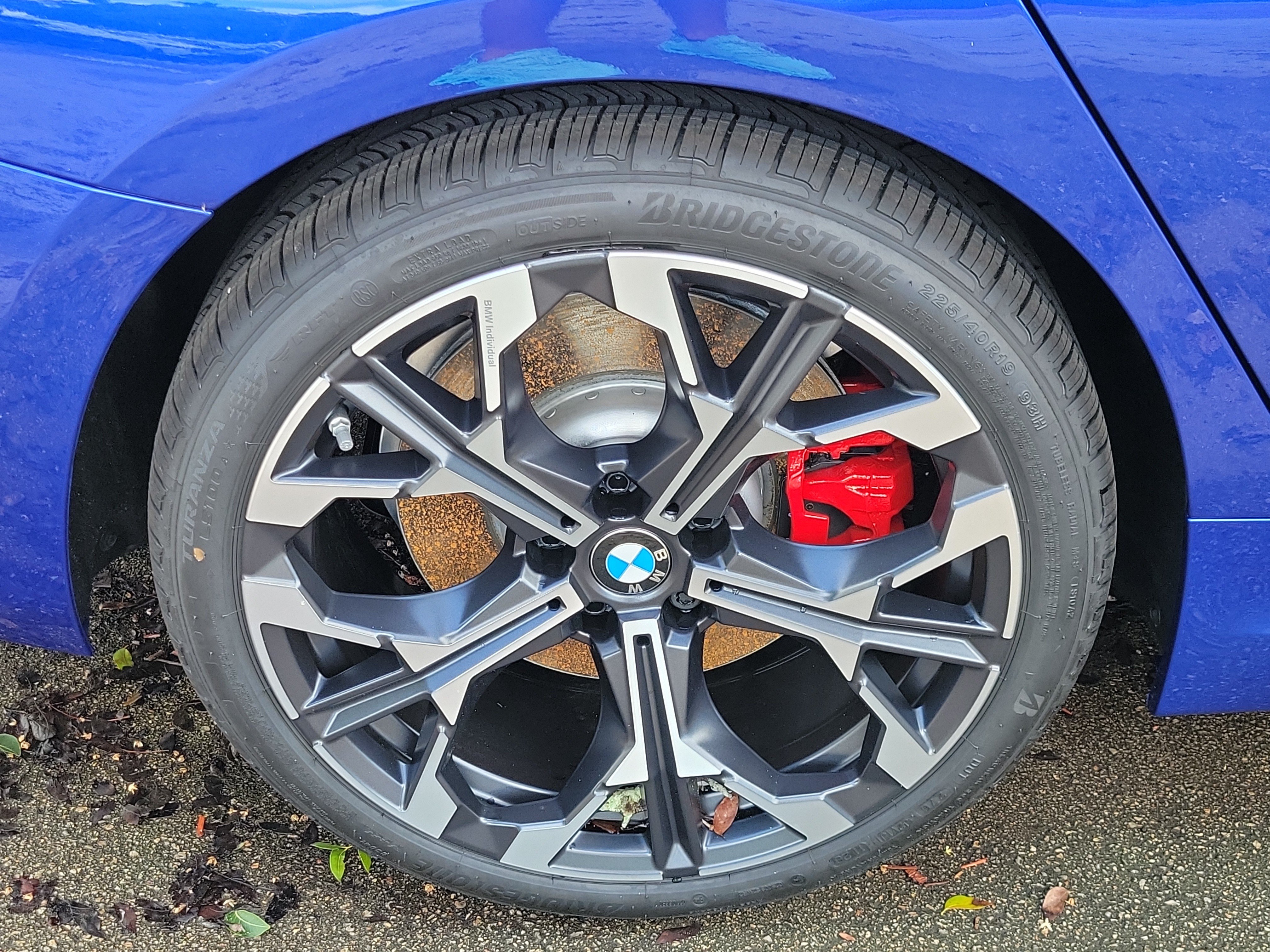 New 2026 BMW 330i Sedan w/ M Sport Package RWD image 5