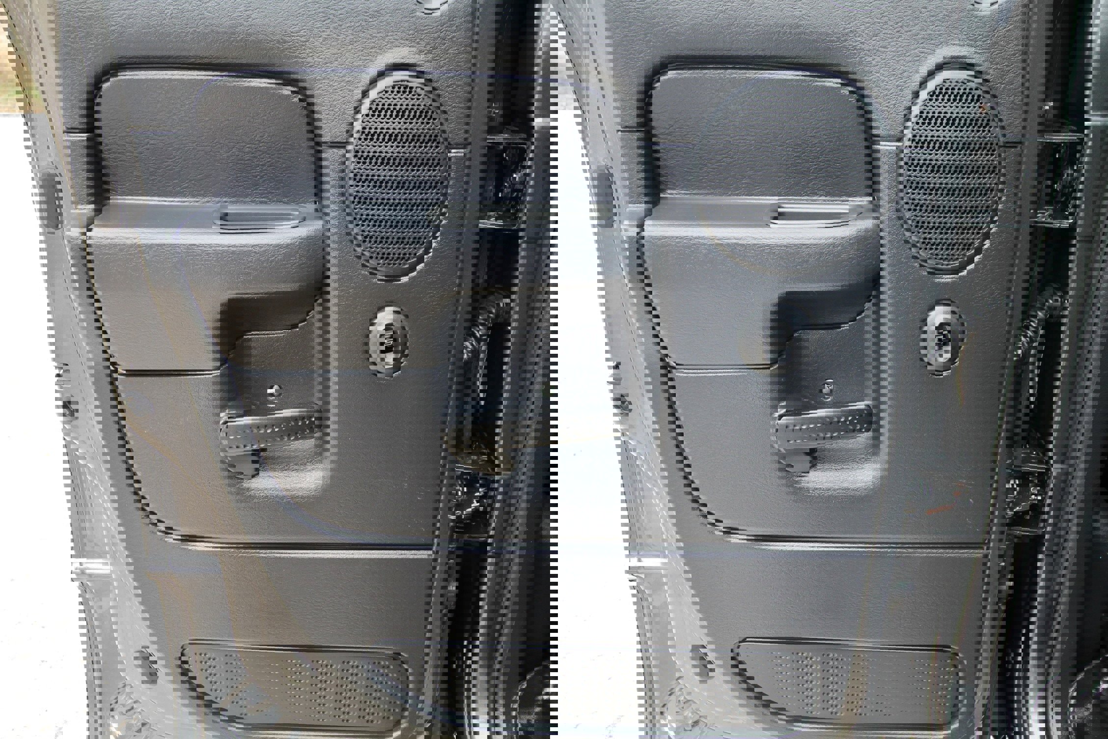 Used 2003 Dodge Ram 2500 Truck SLT image 40