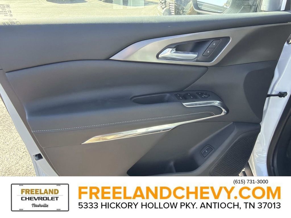 New 2026 Chevrolet Traverse LT w/ LPO, Floor Liner Package image 17