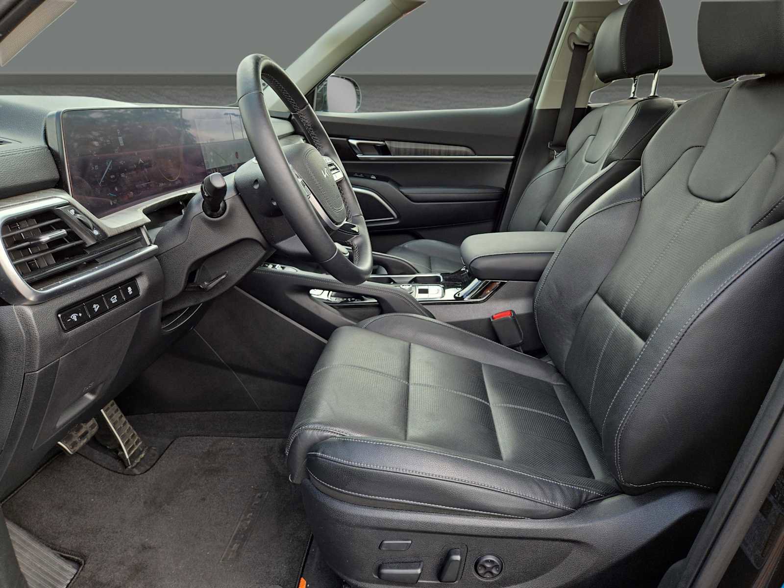 Used 2024 Kia Telluride SX w/ Towing Package image 45