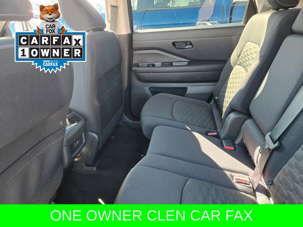 Used 2024 Nissan Pathfinder SV image 8