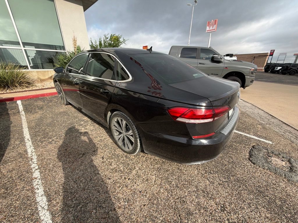 Used 2021 Volkswagen Passat 2.0T SE FWD image 6