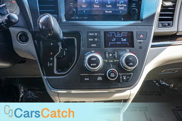 Used 2017 Toyota Sienna XLE w/ XLE Navigation Package image 33