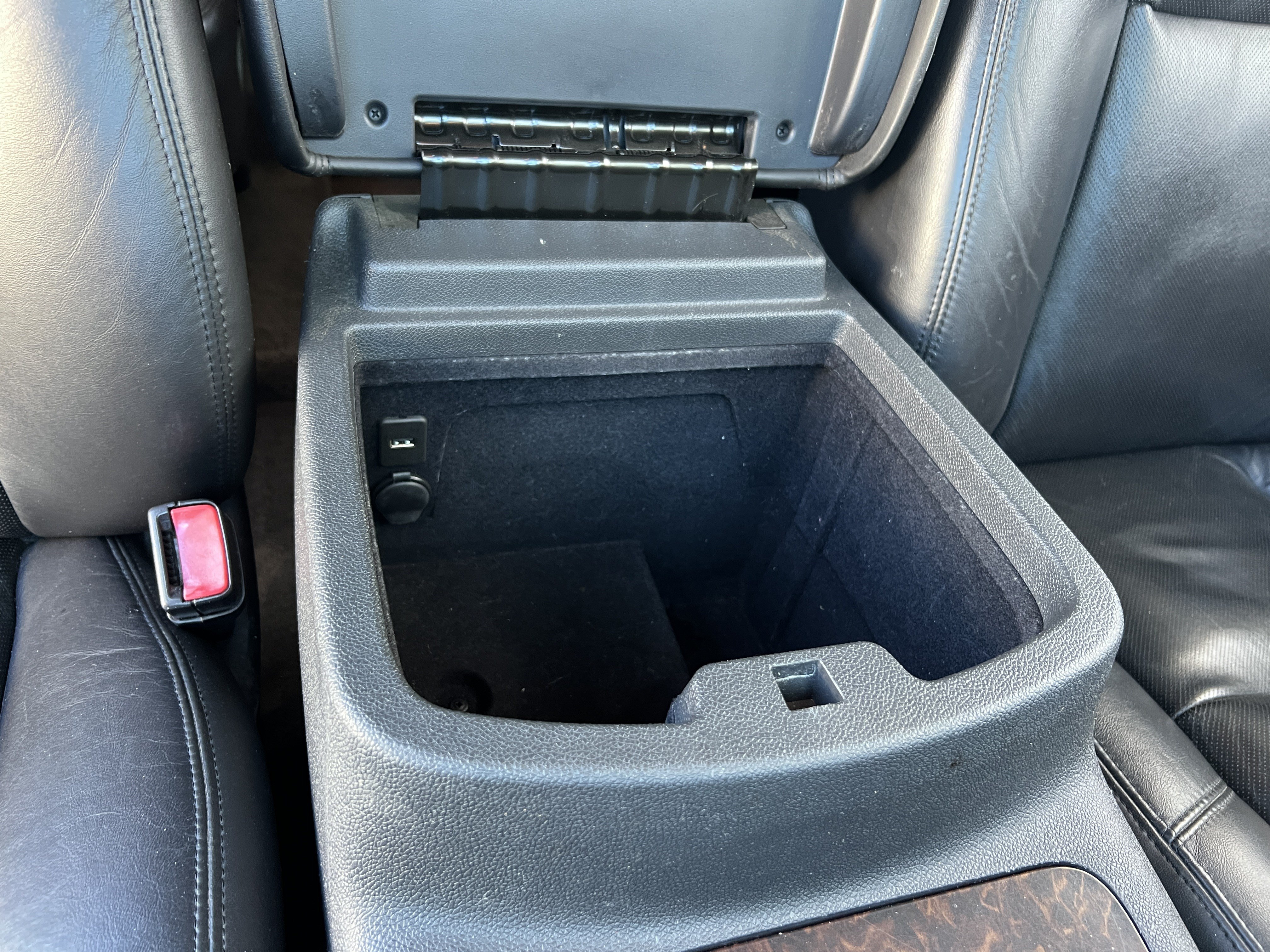 Used 2010 GMC Yukon Denali AWD/4WD image 26