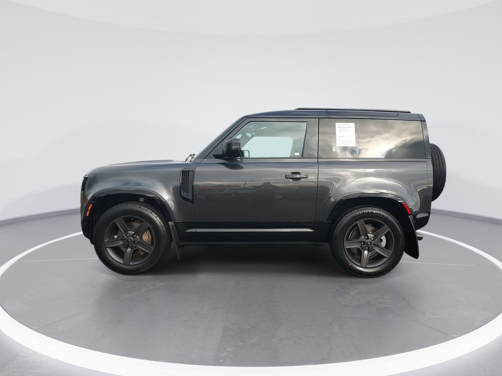 Used 2023 Land Rover Defender 90 X-Dynamic SE image 5