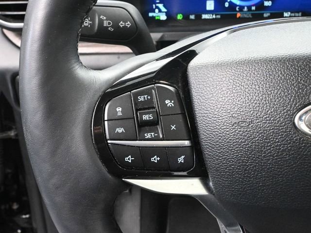 Used 2023 Ford Explorer Platinum w/ Technology Package image 29