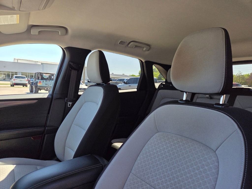 Used 2024 Ford Escape Active image 21