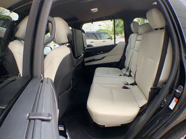 Used 2023 Lexus LX 600 4WD w/ Accessory Package (Z1) image 23