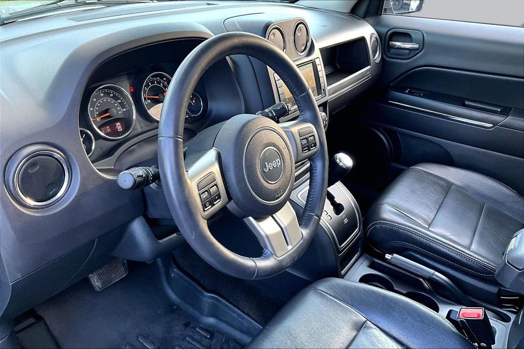 Used 2015 Jeep Patriot Limited w/ Sun/Sound Group AWD/4WD image 15