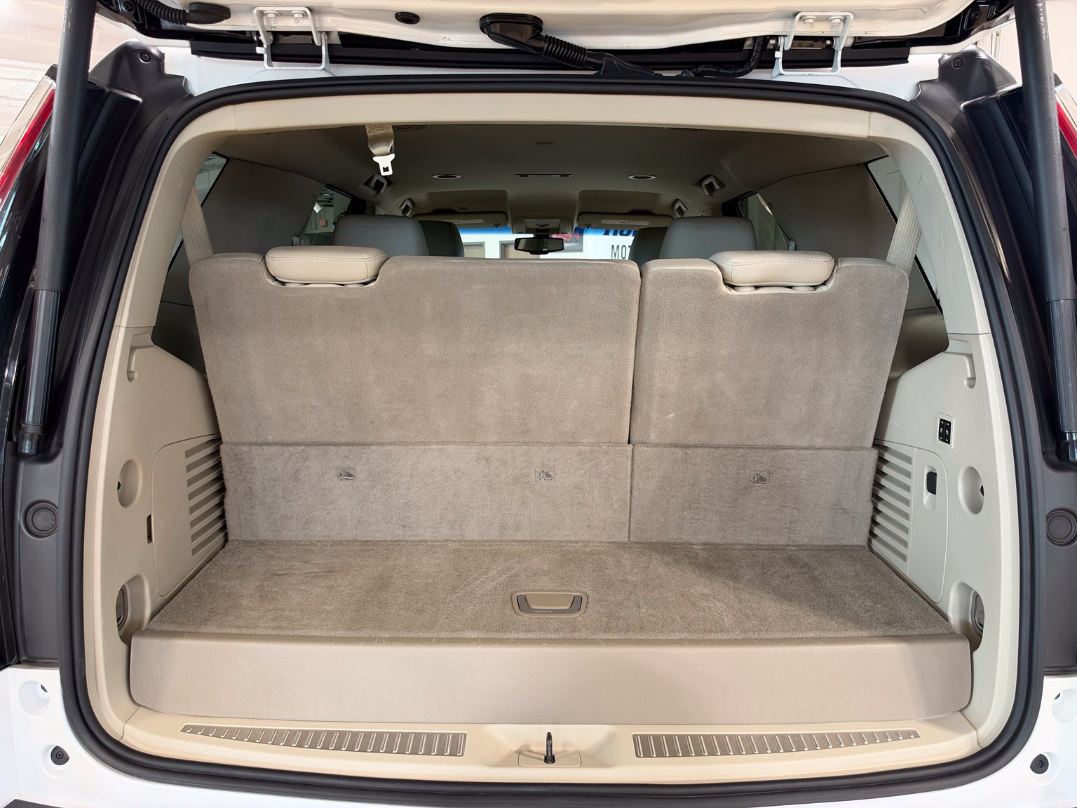 Used 2019 Cadillac Escalade 2WD image 40