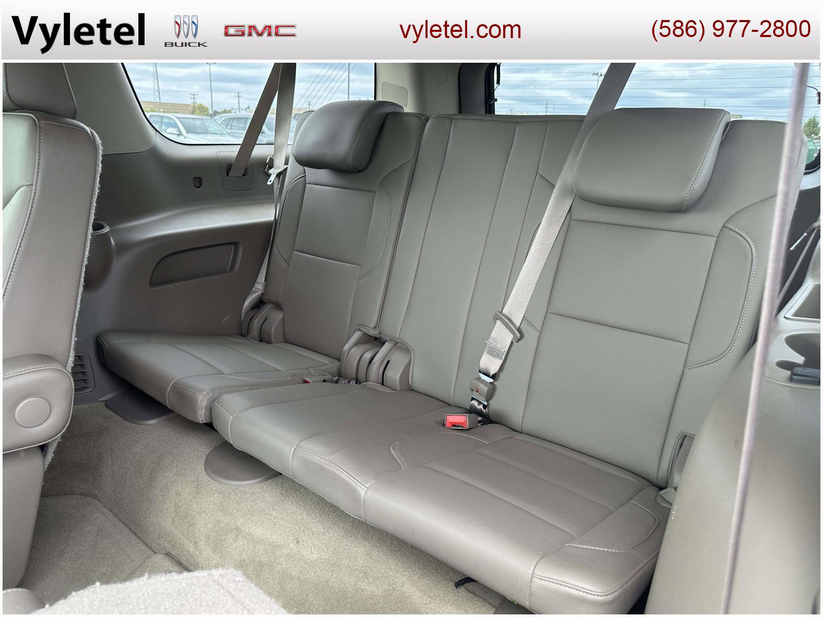 Used 2015 GMC Yukon XL SLT w/ Open Road Package image 12