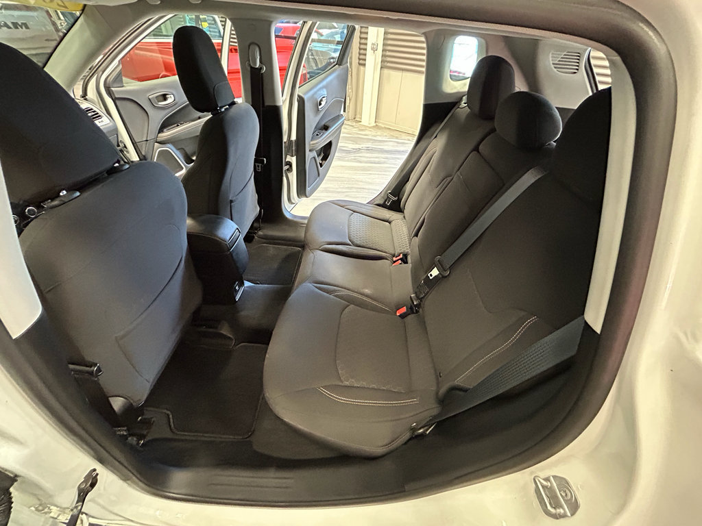 Used 2017 Jeep Compass Sport FWD image 44