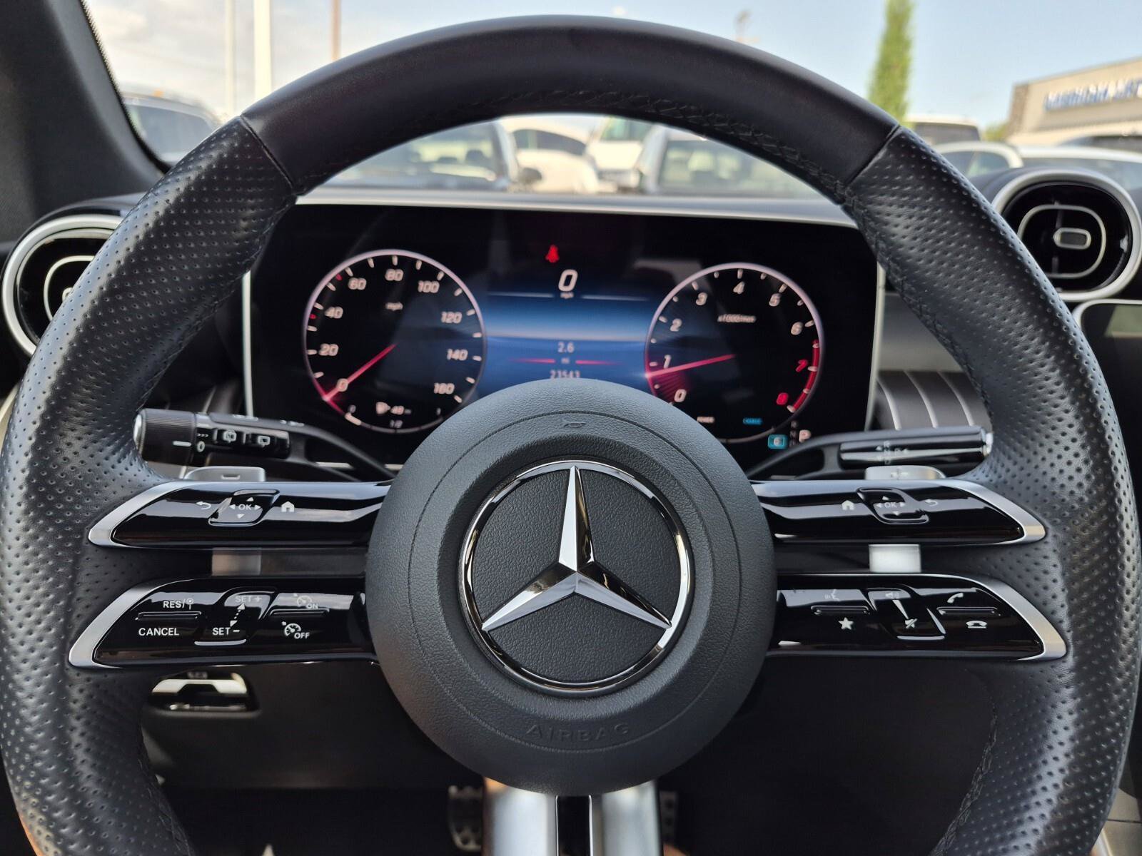 Used 2024 Mercedes-Benz GLC 300 image 24