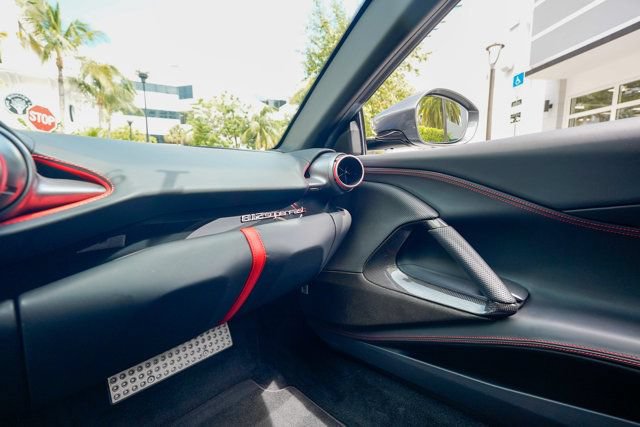Used 2020 Ferrari 812 Superfast RWD image 77