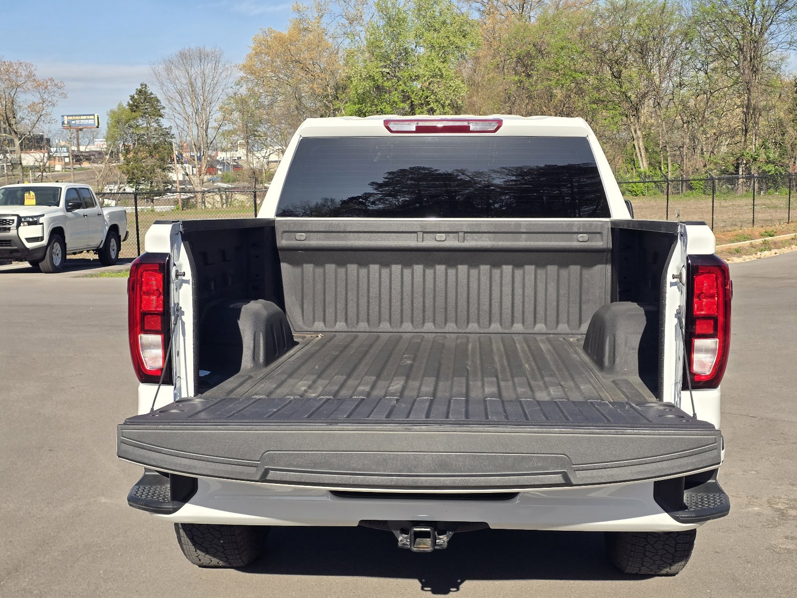 Used 2024 GMC Sierra 1500 Pro w/ Graphite Edition AWD/4WD image 10