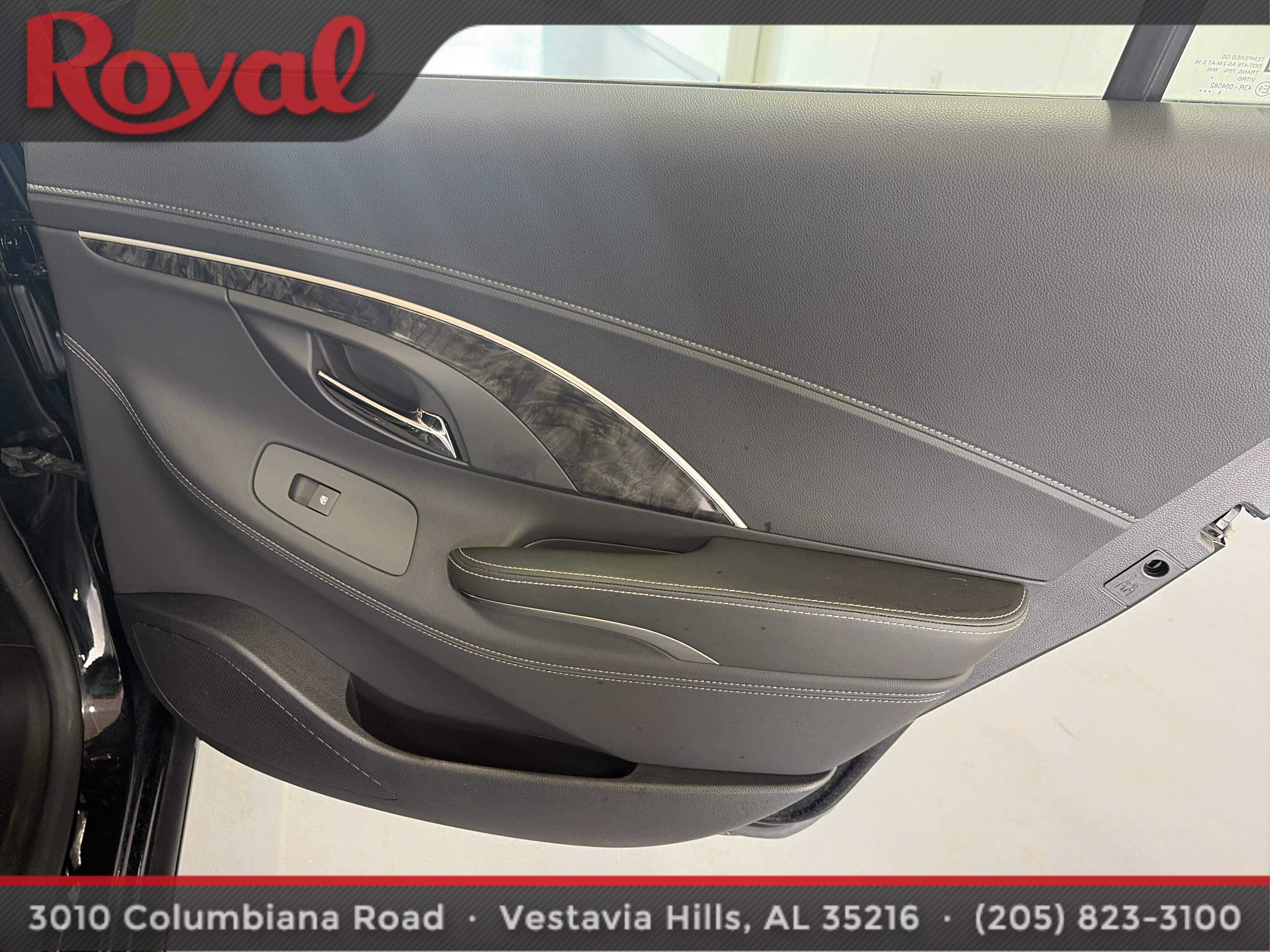 Used 2016 Buick LaCrosse Premium w/ Driver Confidence Package #1 FWD image 17