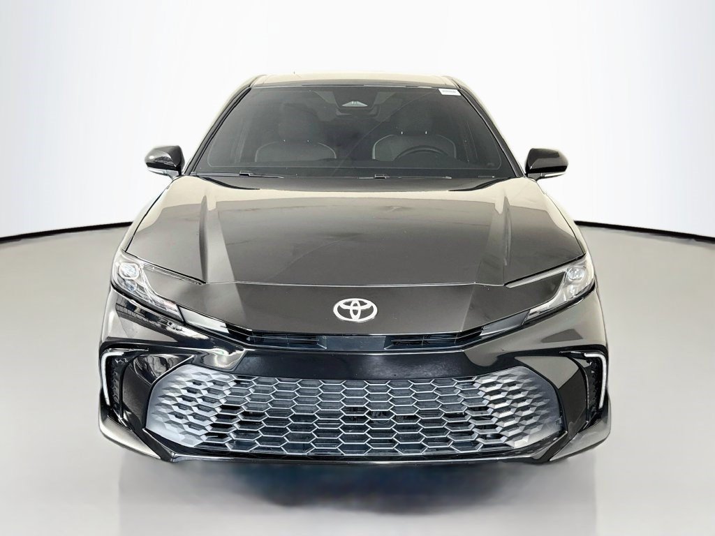 Used 2026 Toyota Camry SE FWD image 2