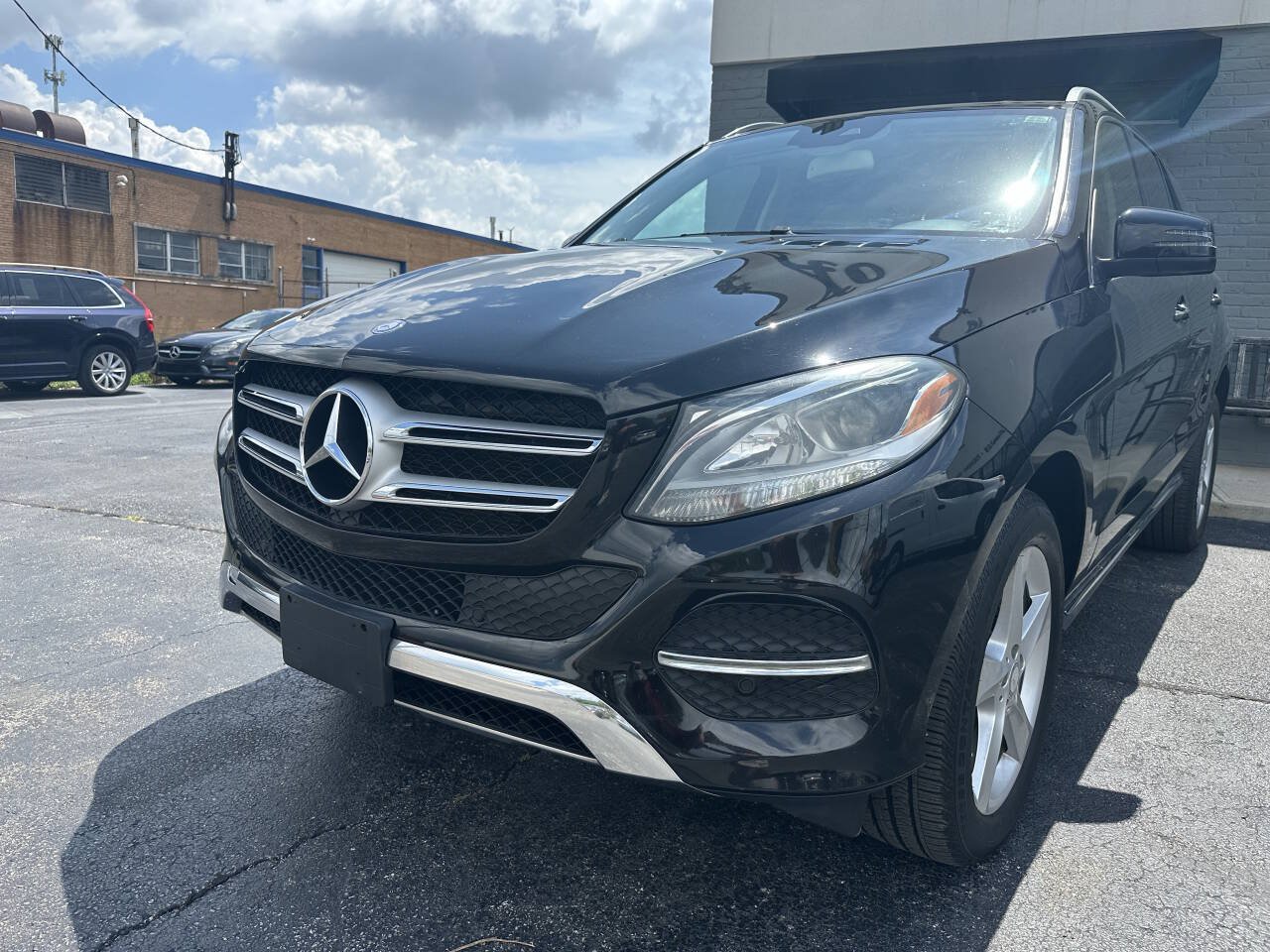 Used 2016 Mercedes-Benz GLE 350 4MATIC w/ Premium Package image 2