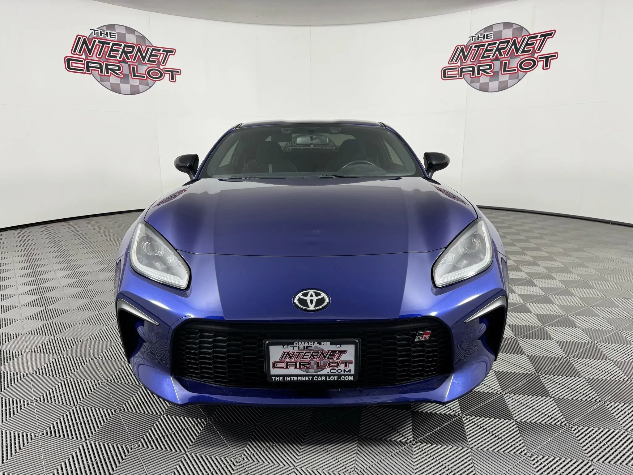 Used 2024 Toyota GR86 Premium RWD image 2