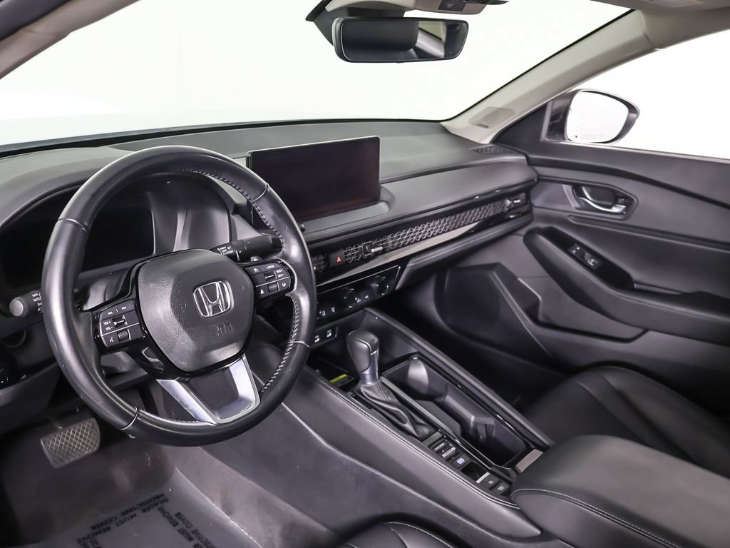 Used 2023 Honda Accord Touring image 29