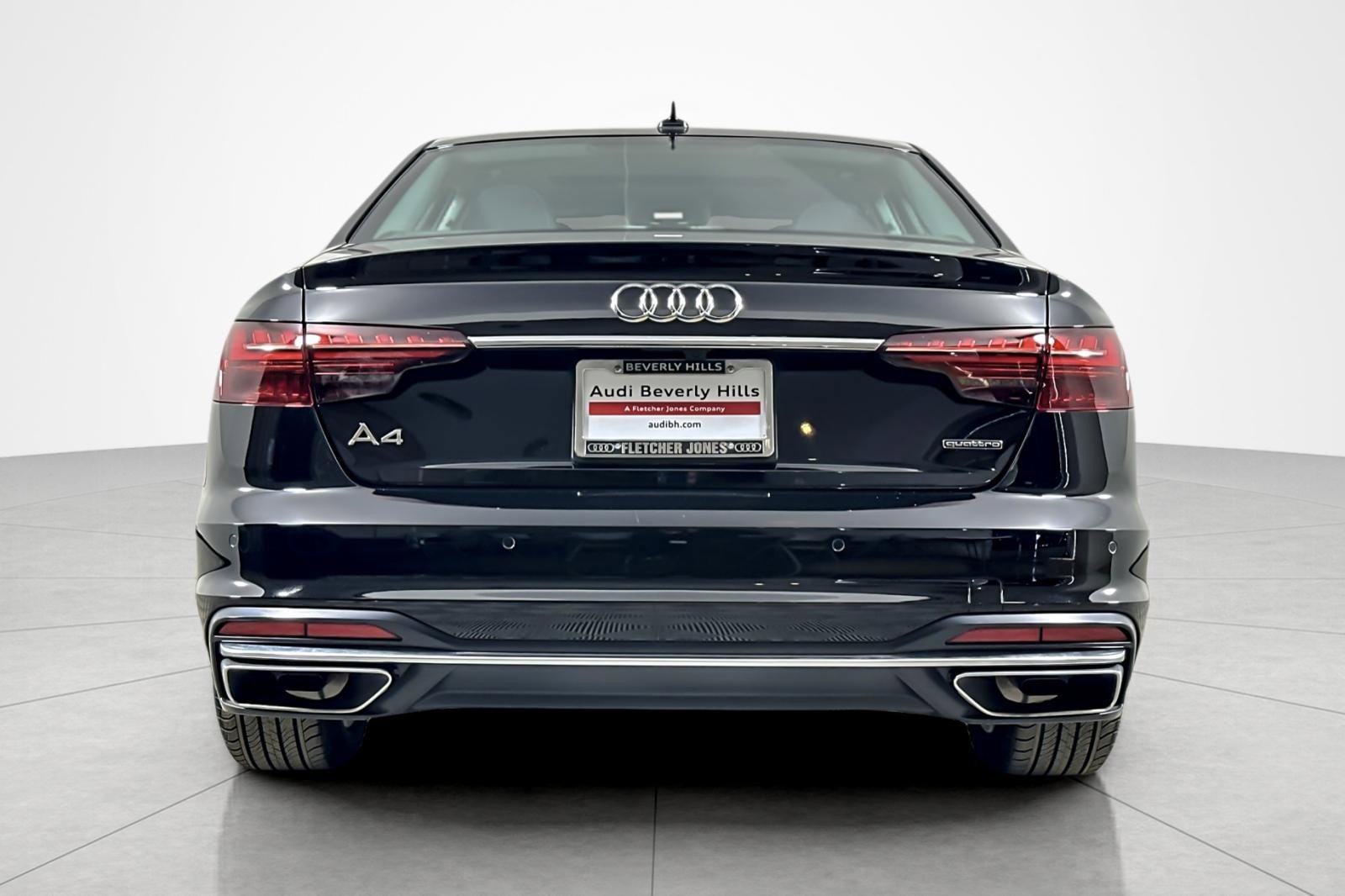 Used 2024 Audi A4 2.0T Premium w/ Convenience Package image 4