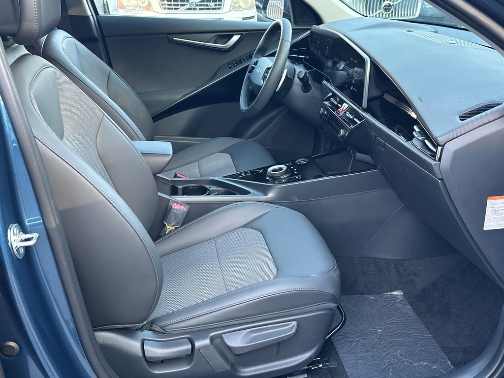 New 2026 Kia Niro Wind FWD image 12