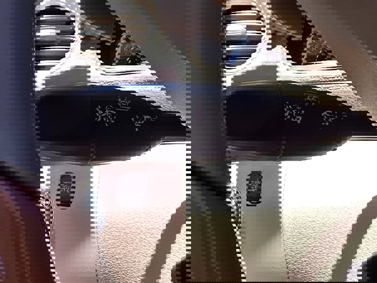 Used 2012 Mercedes-Benz SL 550 image 50