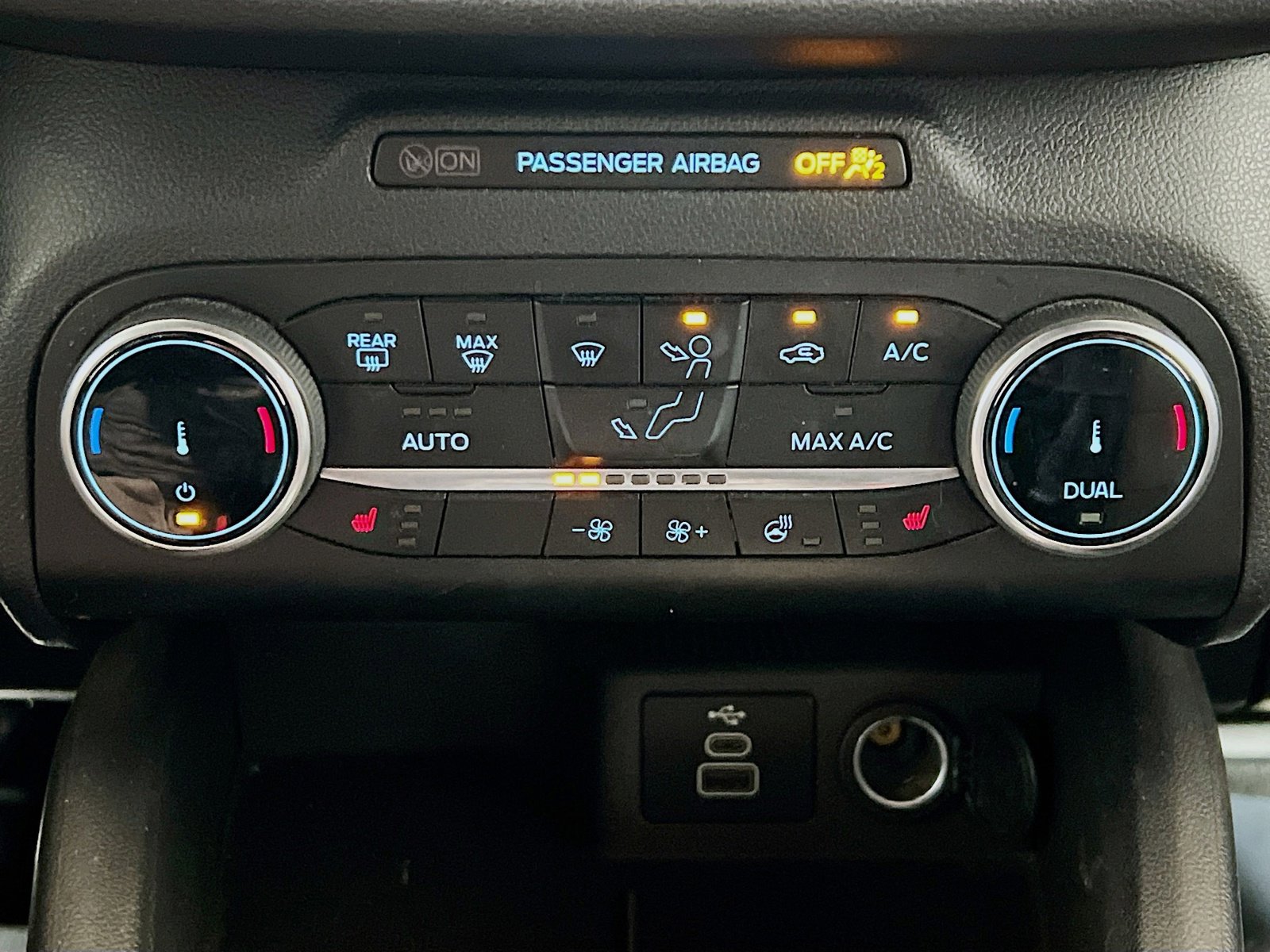 Used 2024 Ford Escape ST-Line AWD/4WD image 11