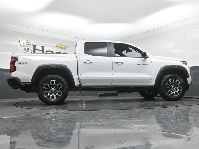 Used 2024 Chevrolet Colorado Z71 w/ Z71 Convenience Package 2 AWD/4WD image 57