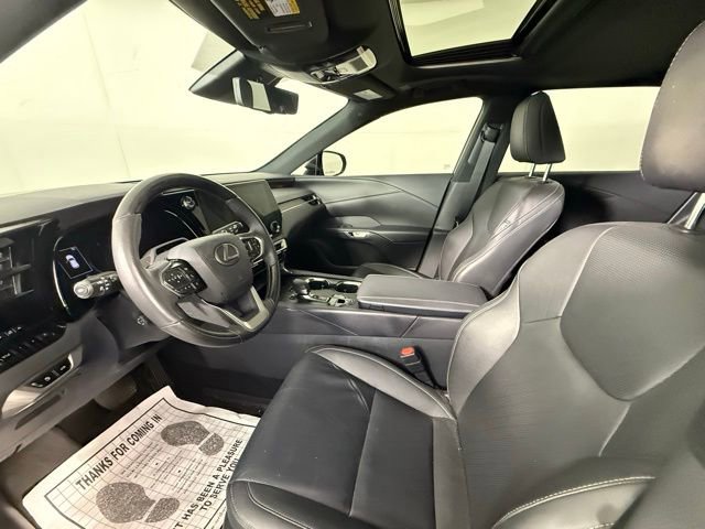 Used 2023 Lexus RX 350 w/ Accessory Package (Z1) image 5