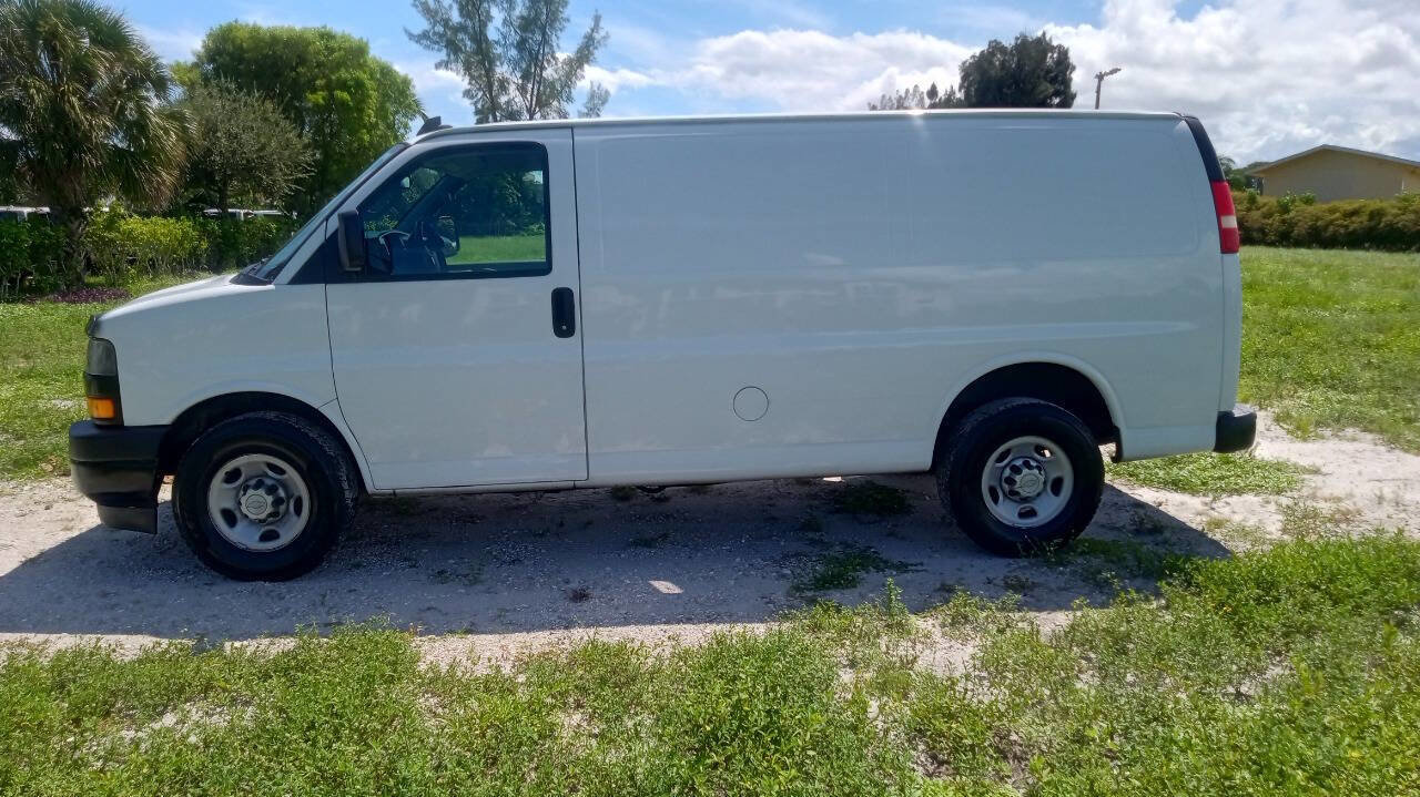 Used 2018 Chevrolet Express 2500 w/ Driver Convenience Package image 1