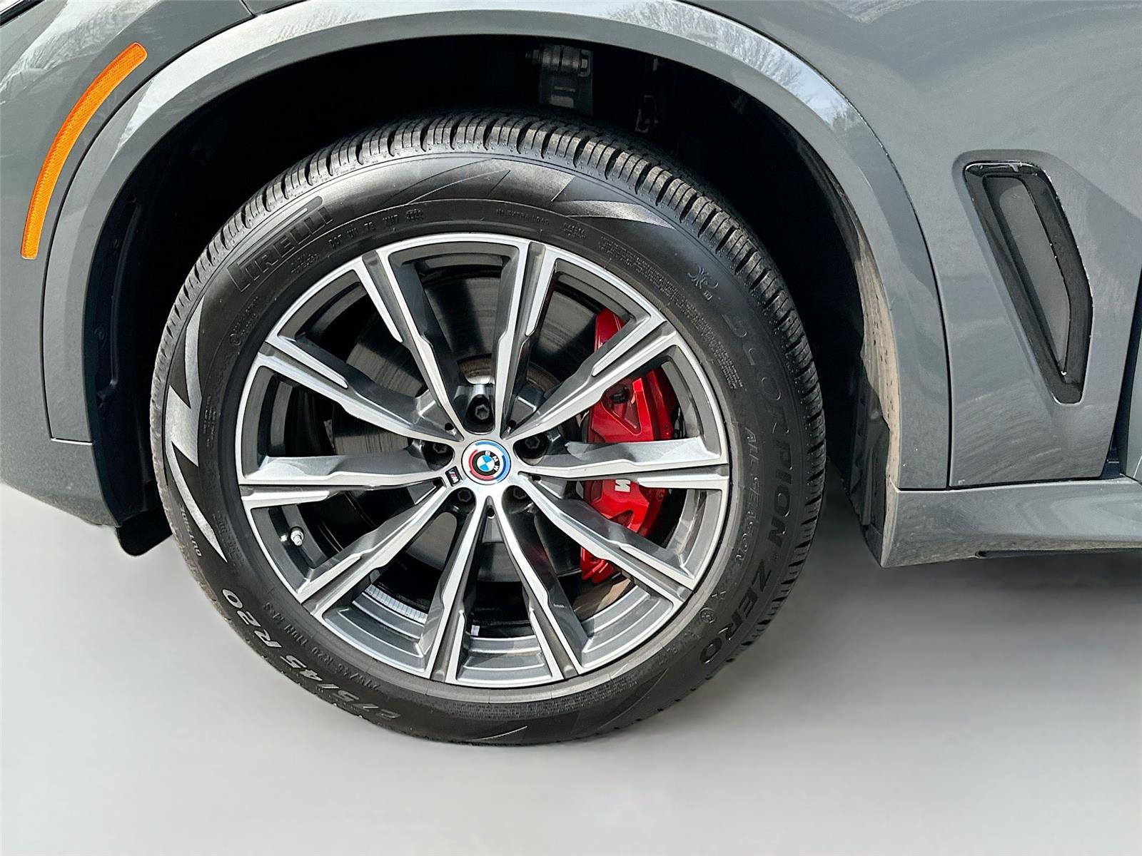 Used 2023 BMW X5 M50i w/ Climate Comfort Package image 33