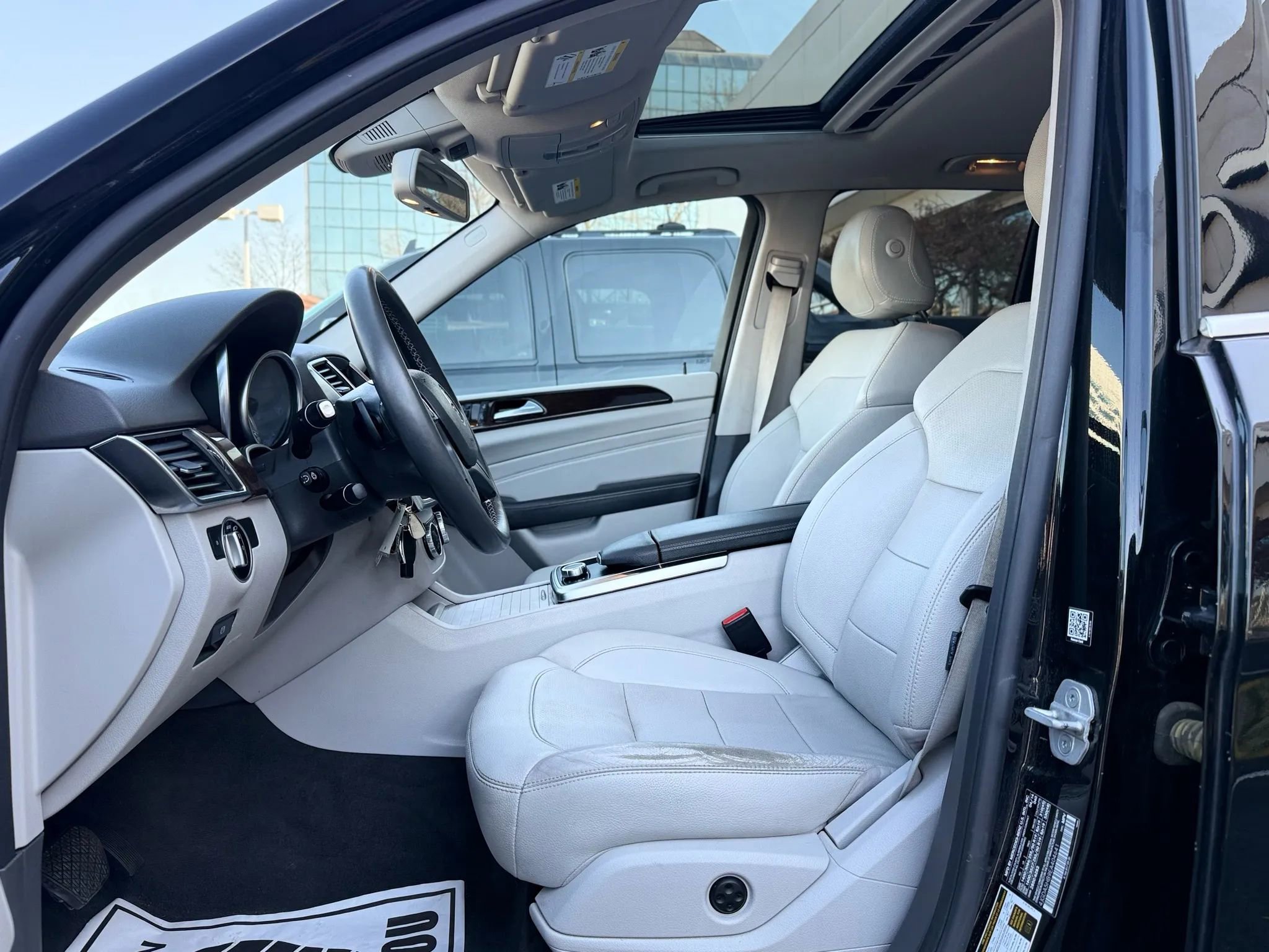 Used 2014 Mercedes-Benz ML 350 4MATIC w/ Premium 1 Package image 10