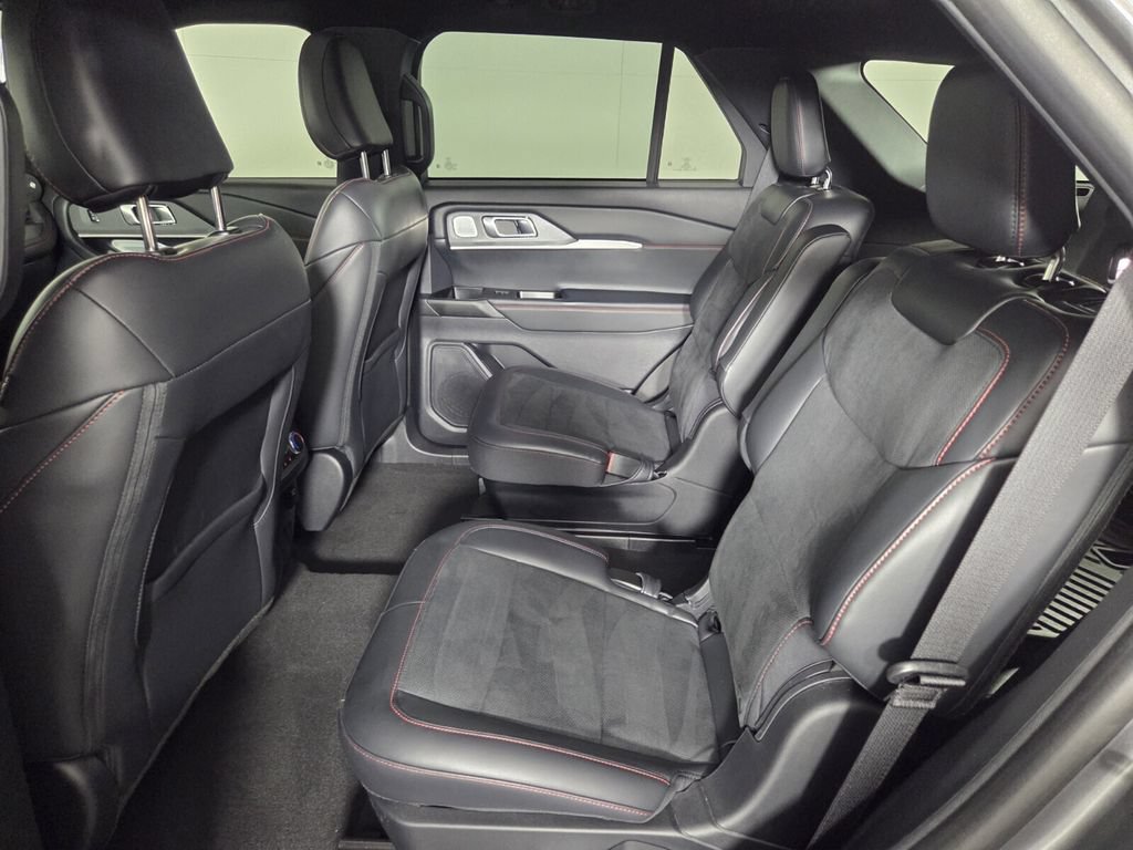 Used 2025 Ford Explorer ST w/ Sun And Sound Package AWD/4WD image 23