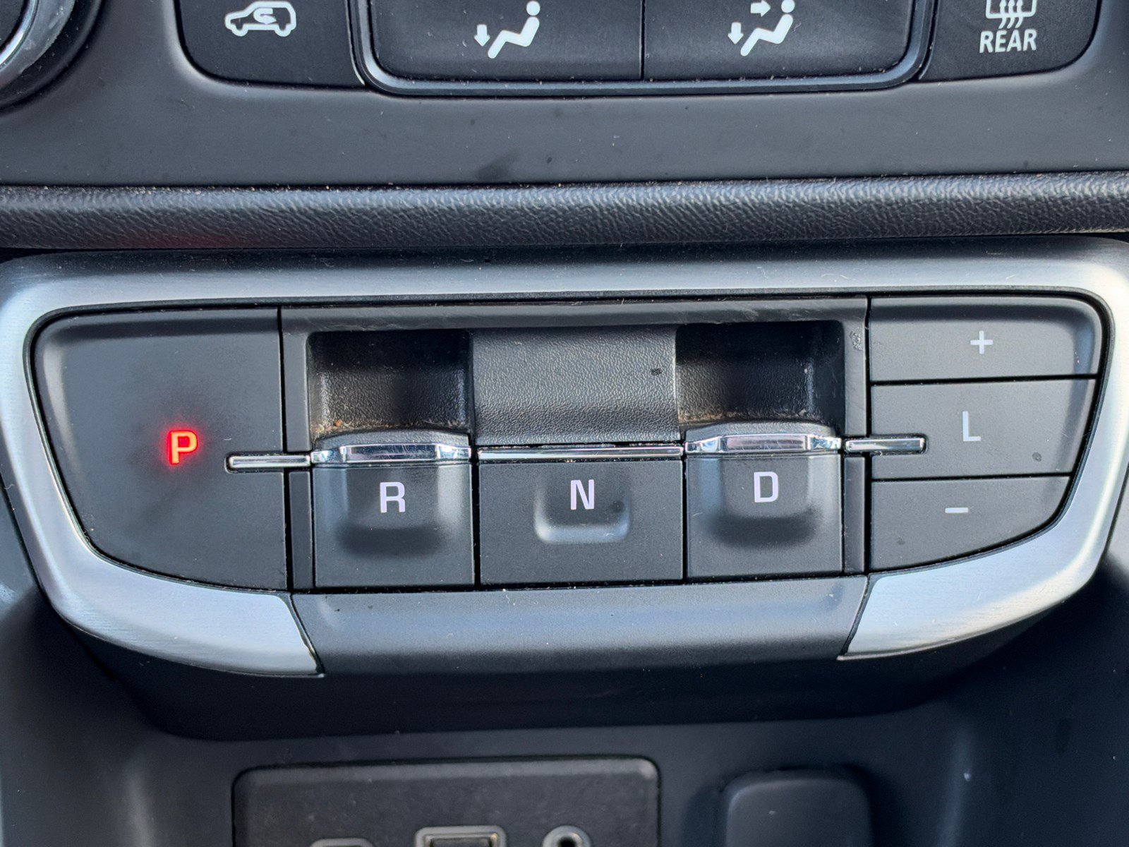 Used 2024 GMC Terrain SLE AWD/4WD image 29