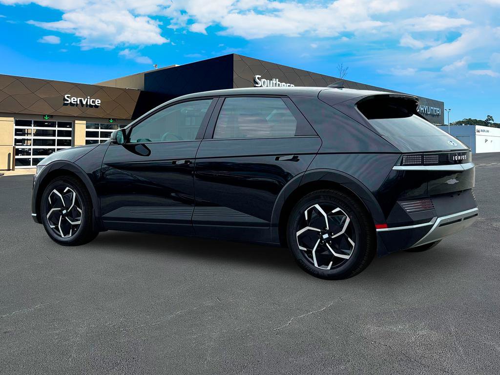 New 2024 Hyundai Ioniq 5 SEL image 4