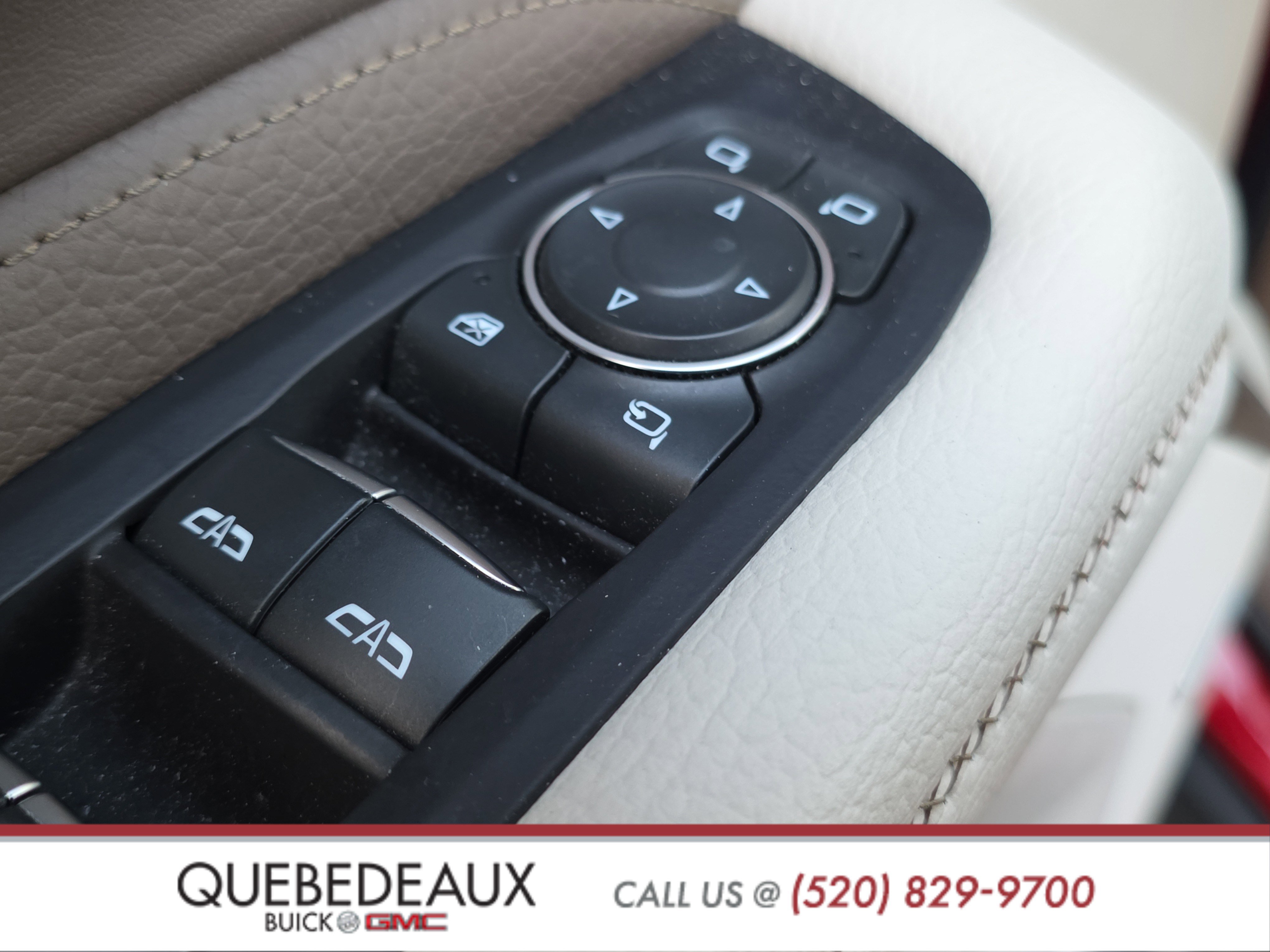 Used 2024 GMC Yukon Denali w/ Denali Reserve Package image 13