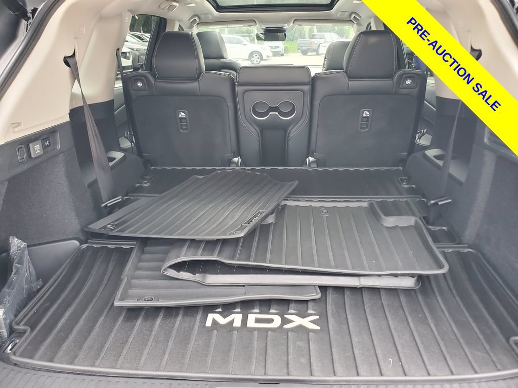 Used 2025 Acura MDX w/ Technology Package FWD image 8